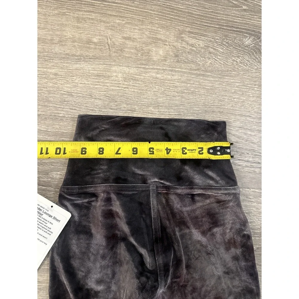 LULULEMON WUNDER LOUNGE Biker Yoga SHORTS 8